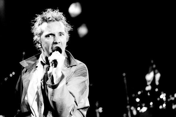 http://www.mig-music.de/wp-content/uploads/2015/06/Mig_Music_PUBLIC_IMAGE_LTD_by_Manfred_Becker_030.jpg