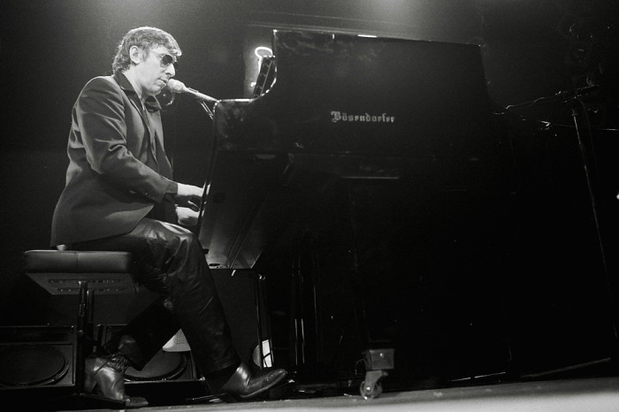 http://www.mig-music.de/wp-content/uploads/2015/07/JOHN_CALE_1.jpg