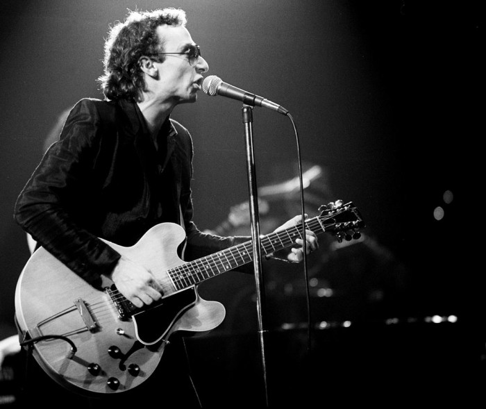 http://www.mig-music.de/wp-content/uploads/2015/08/GRAHAM_PARKER_02.jpg