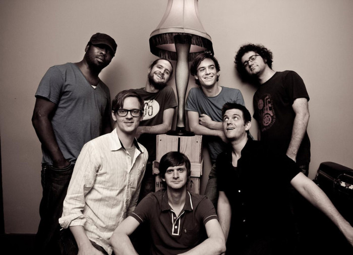 http://www.mig-music.de/wp-content/uploads/2015/08/Snarky_Puppy_Band_pic.jpg