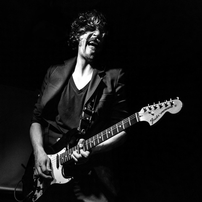 Marius Tilly http://www.mig-music.de/wp-content/uploads/2016/04/MariusTilly_livesw-72dpiWEB.jpg