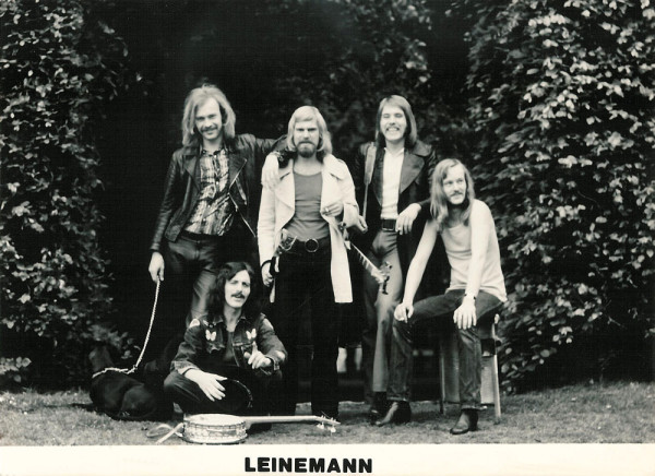 http://www.mig-music.de/wp-content/uploads/2016/08/Leinemann-Autogrammkarte_1973_1000px72dpi.jpg