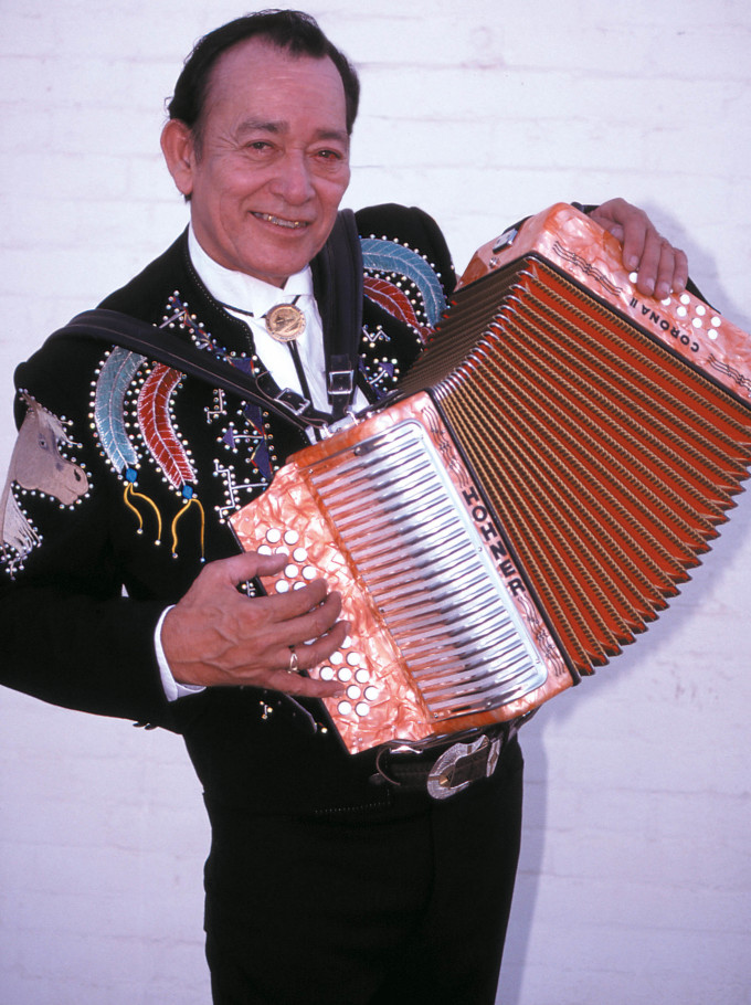 http://www.mig-music.de/wp-content/uploads/2016/11/Flaco_jimenez-Pic02_rgb300dpi.jpg