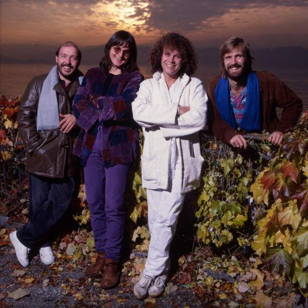 http://www.mig-music.de/wp-content/uploads/2021/08/AVAF-Caverna-Magica-mit-Walter-Keiser-dr-Büdi-Siebert-sax-Andreas-Vollenweider-Pedro-Haldemann-perc..jpg
